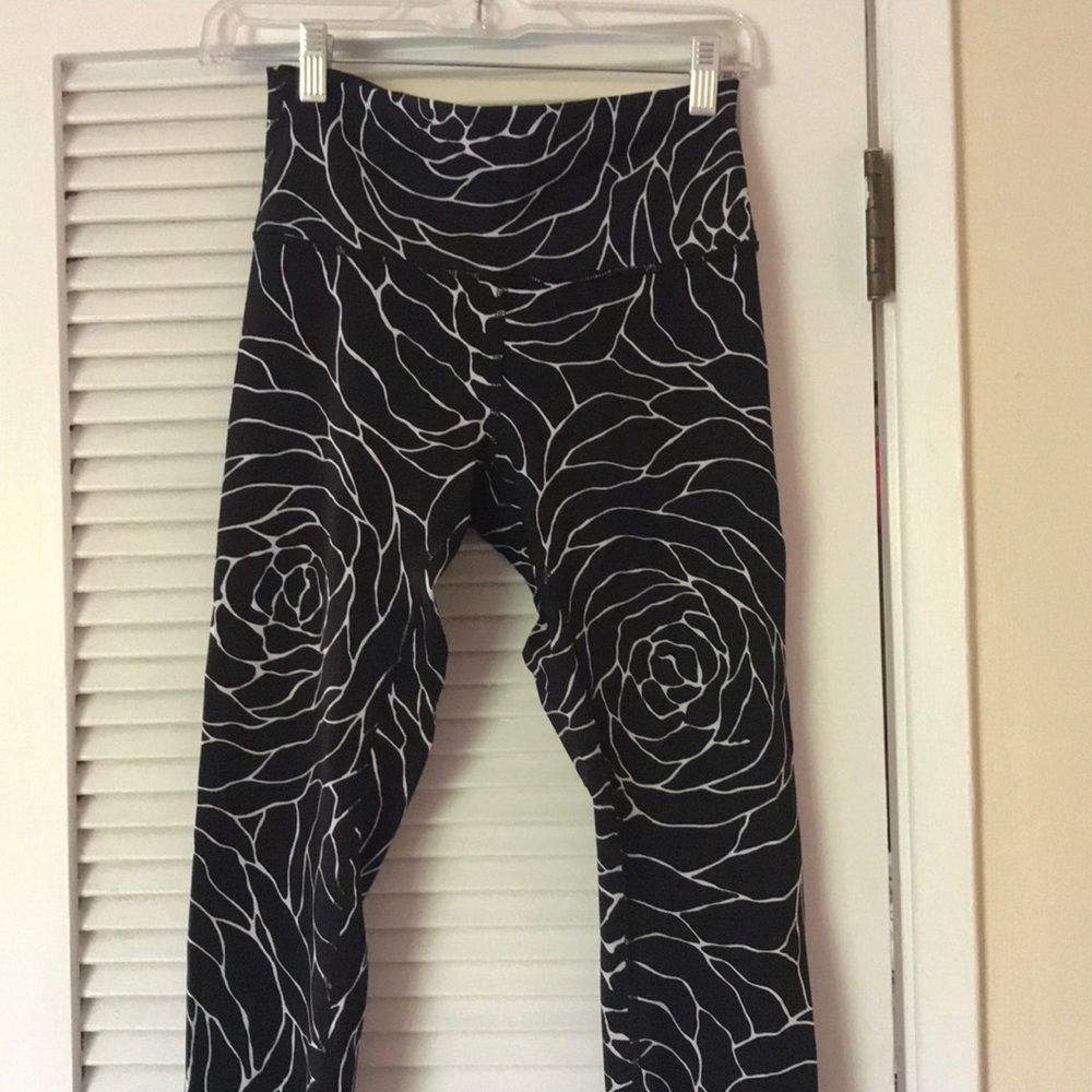 lululemon limited edition rose design